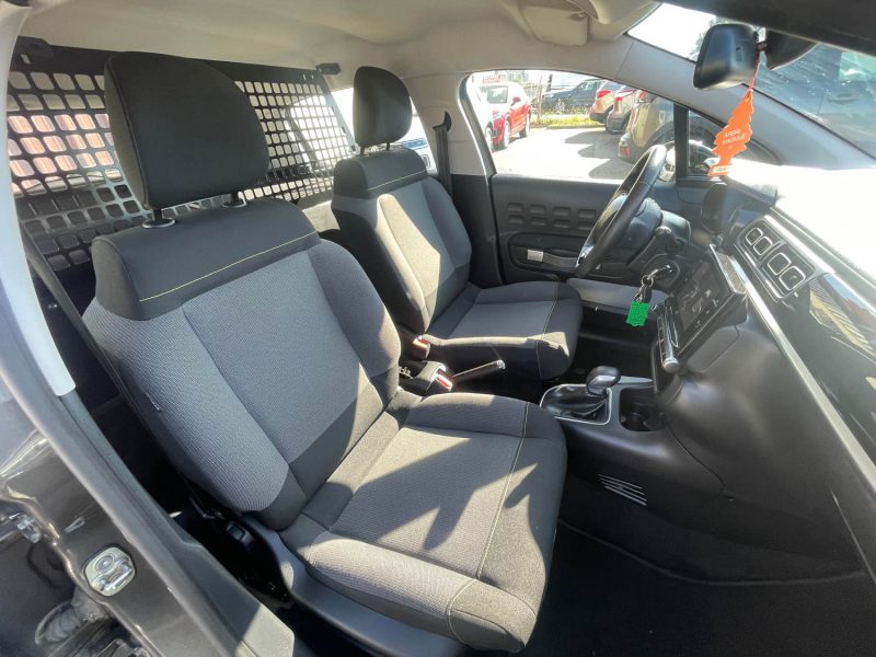 CITROEN C3 2021 1.2I 110ch S&S SHINE EAT6 2021 1ER MAIN 2 PLACES