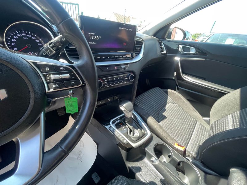 KIA CEE-D 3 2024 1.6 CRDI - 16V TURBO HYBRID POUR EXPORT OU PRO