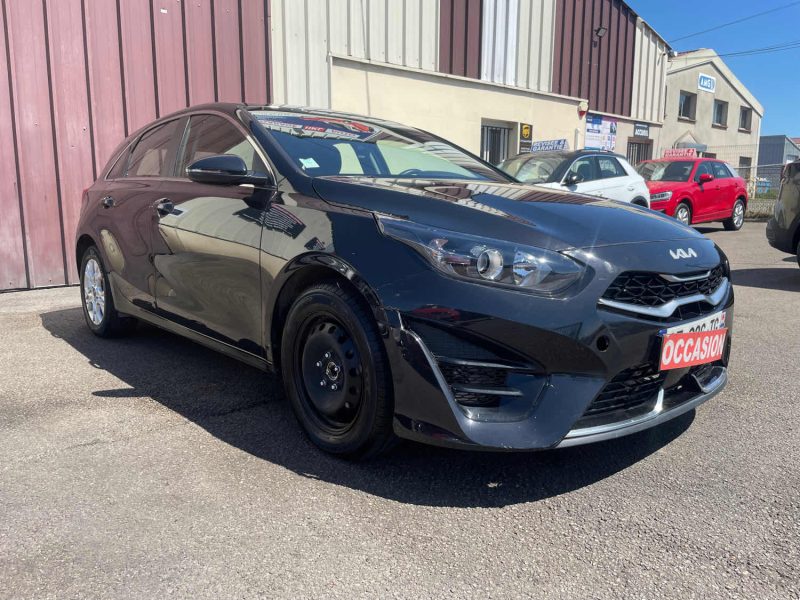 KIA CEE-D 3 2024 1.6 CRDI - 16V TURBO HYBRID POUR EXPORT OU PRO