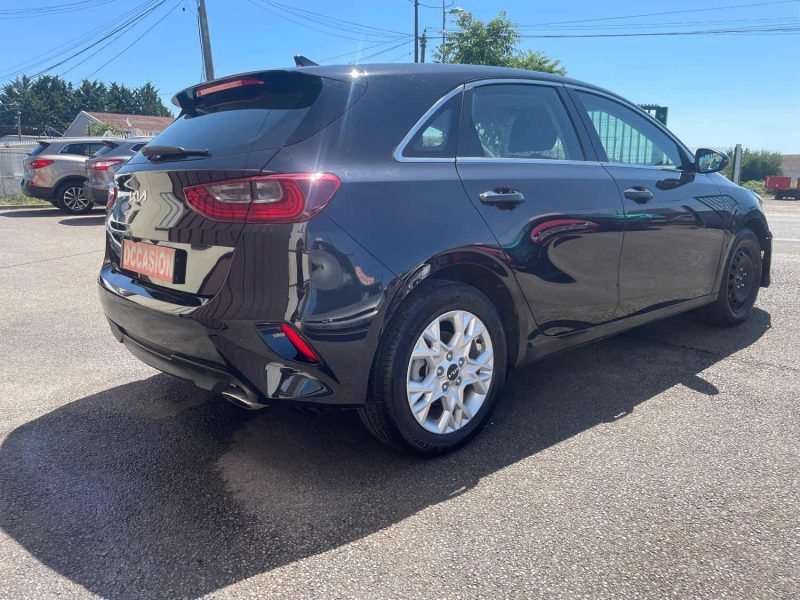 KIA CEE-D 3 2024 1.6 CRDI - 16V TURBO HYBRID POUR EXPORT OU PRO