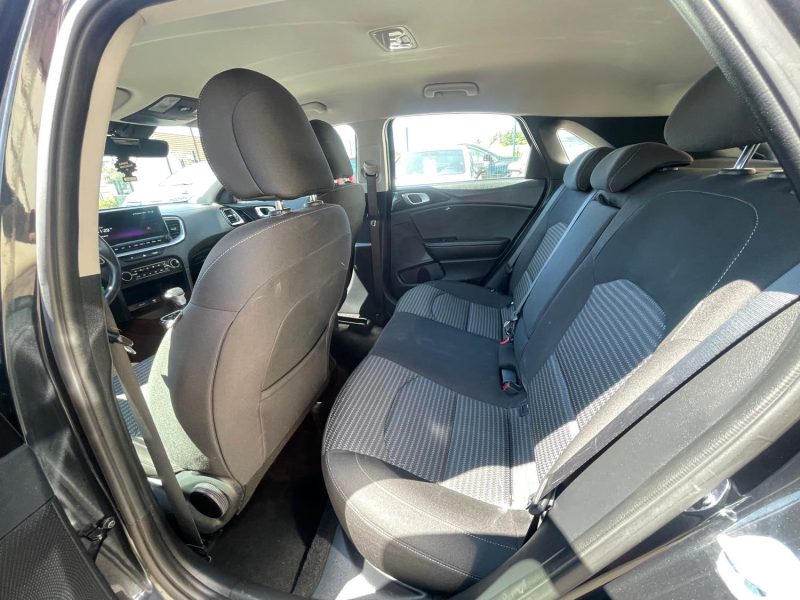 KIA CEE-D 3 2024 1.6 CRDI - 16V TURBO HYBRID POUR EXPORT OU PRO