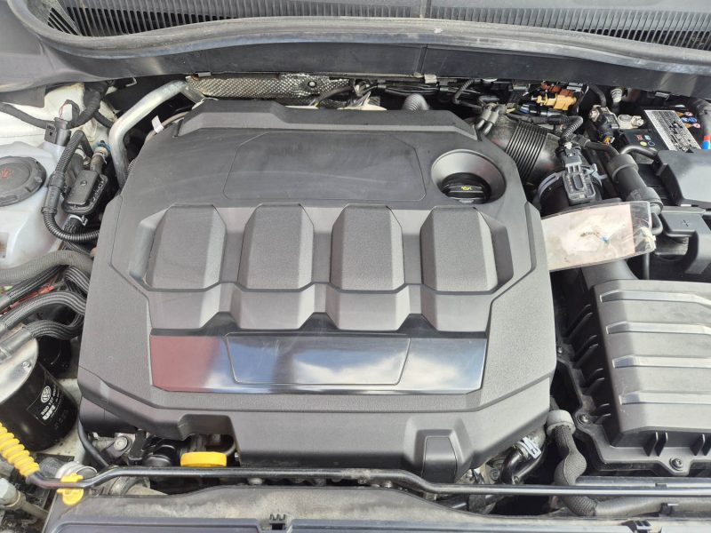 VOLKSWAGEN T-CROSS 2019.