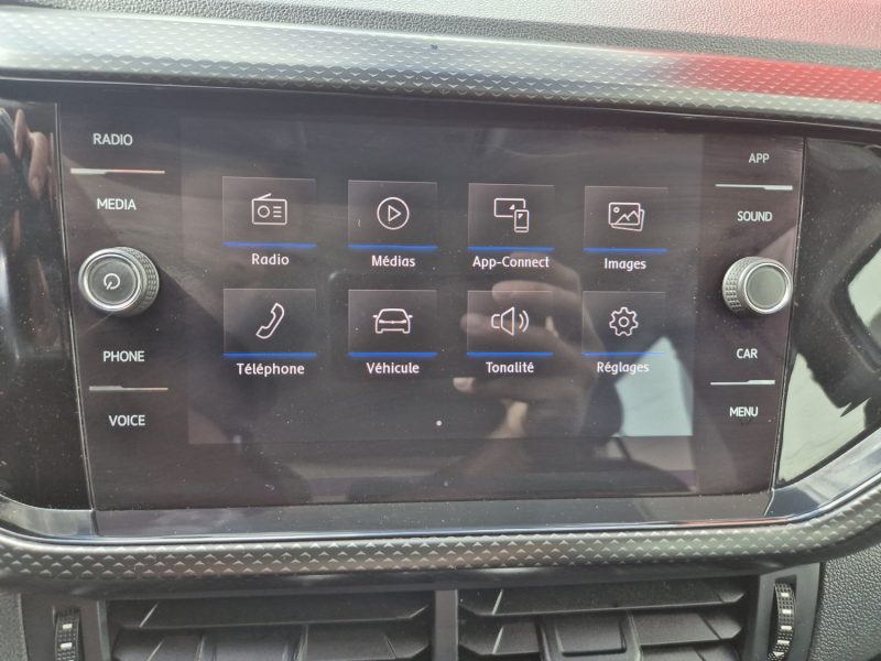 VOLKSWAGEN T-CROSS 2019.