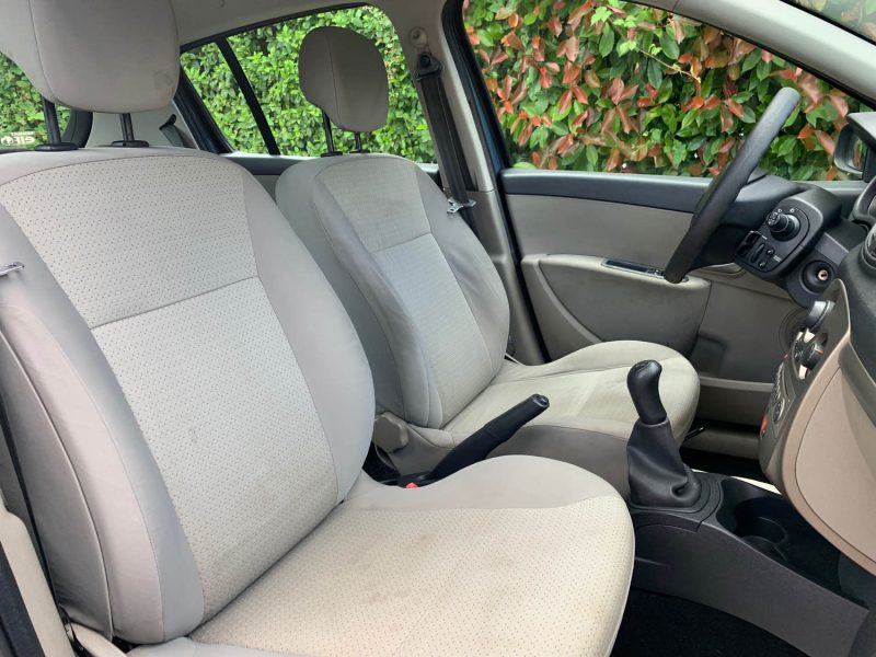 RENAULT CLIO 2007 1.2 16 v