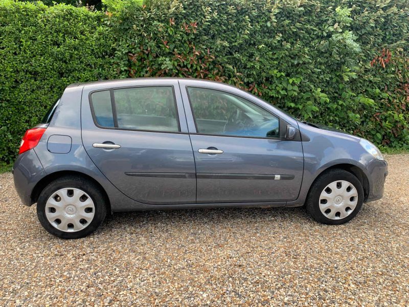 RENAULT CLIO 2007 1.2 16 v