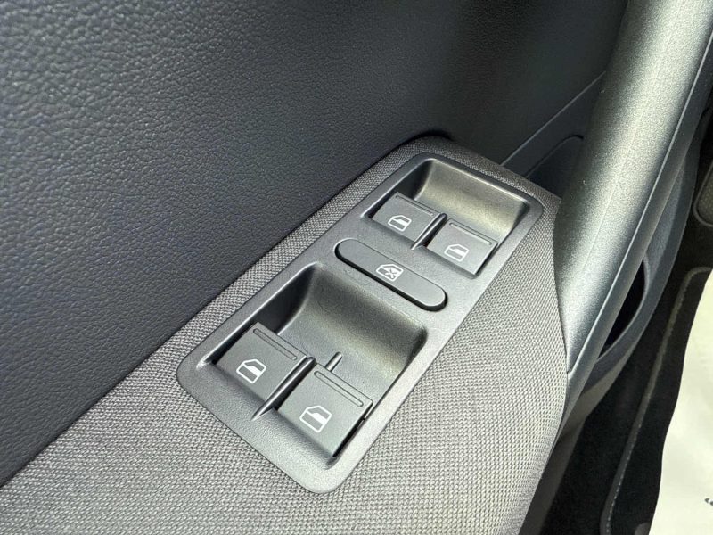 VOLKSWAGEN POLO 2014