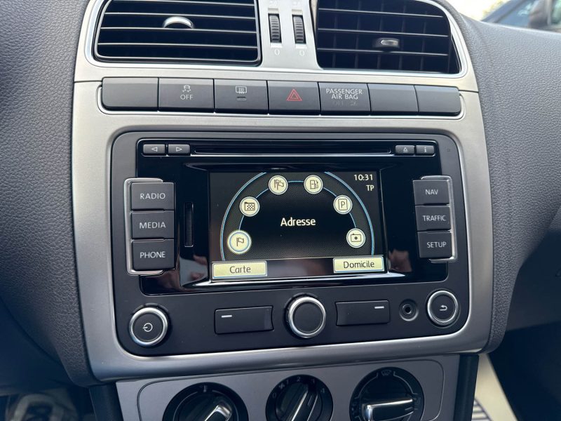 VOLKSWAGEN POLO 2014