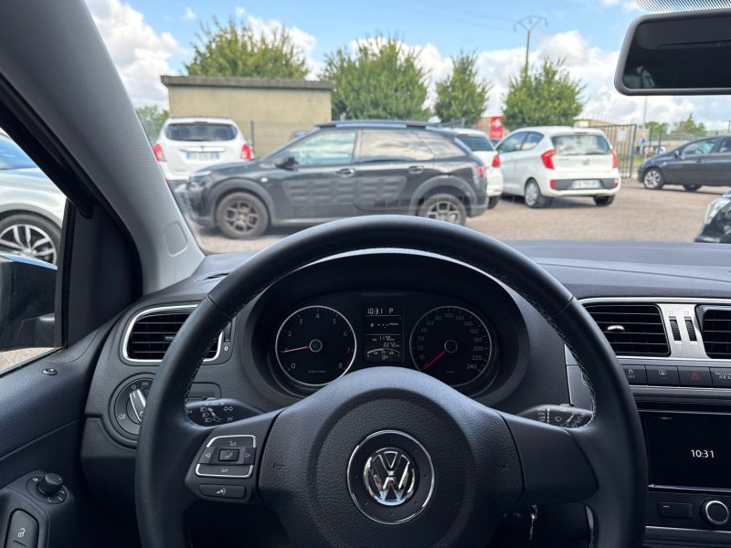 VOLKSWAGEN POLO 2014