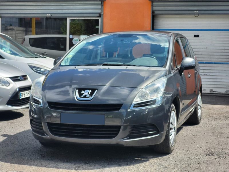 PEUGEOT 5008 1.6 HDi 115 cv - GARANTIE 12 mois - Active
