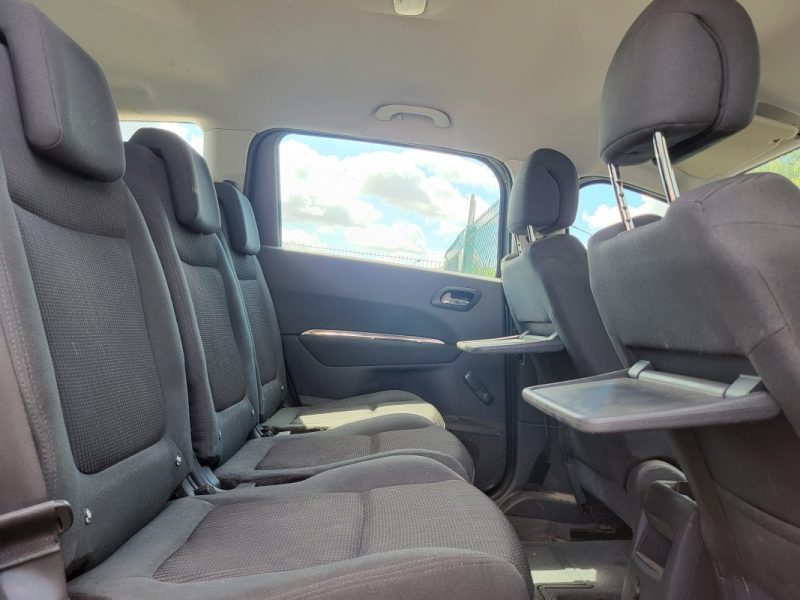 PEUGEOT 5008 1.6 HDi 115 cv - GARANTIE 12 mois - Active