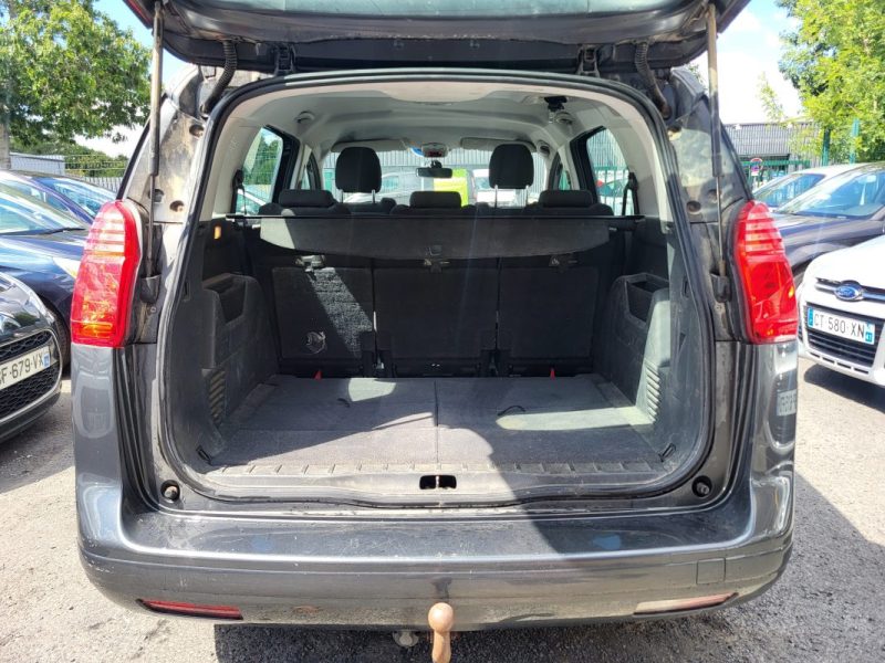 PEUGEOT 5008 1.6 HDi 115 cv - GARANTIE 12 mois - Active