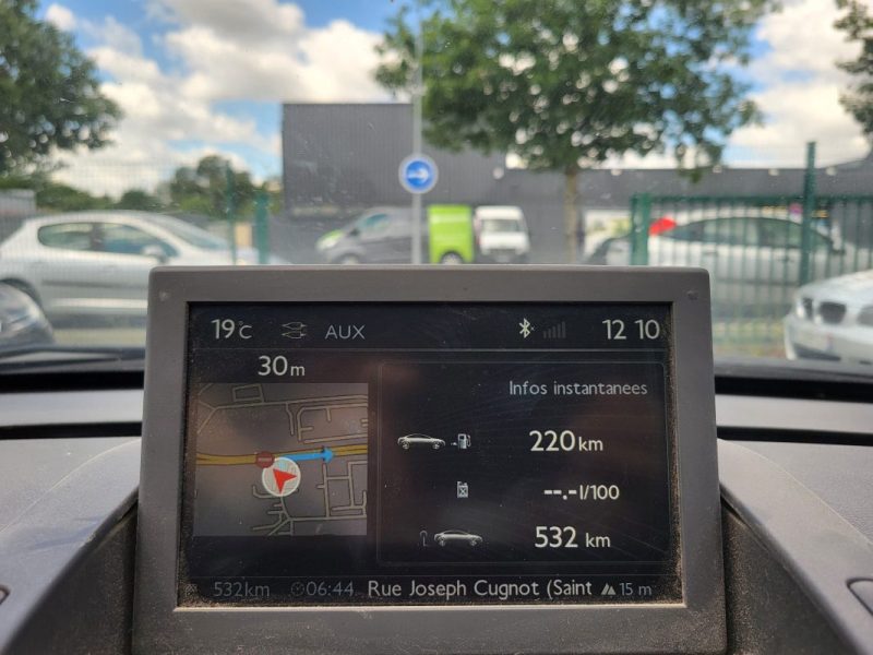 PEUGEOT 5008 1.6 HDi 115 cv - GARANTIE 12 mois - Active