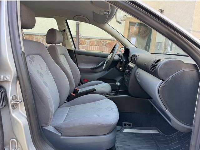 Seat  Leon  2000 - 79000 KM