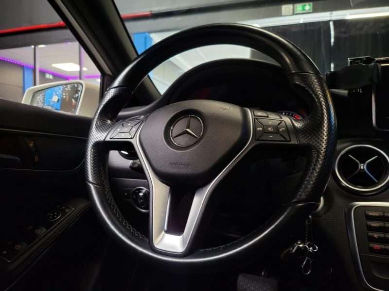 MERCEDES CLASSE A INSPIRATION 136cv 7G-DCT TOIT OUVRANT PANO /SIEGES CHAUFFANTS /CAMERA /ATTELAGE