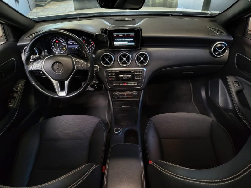 MERCEDES CLASSE A INSPIRATION 136cv 7G-DCT TOIT OUVRANT PANO /SIEGES CHAUFFANTS /CAMERA /ATTELAGE