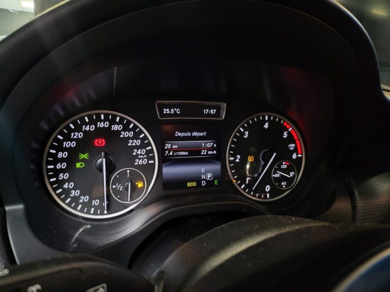 MERCEDES CLASSE A INSPIRATION 136cv 7G-DCT TOIT OUVRANT PANO /SIEGES CHAUFFANTS /CAMERA /ATTELAGE