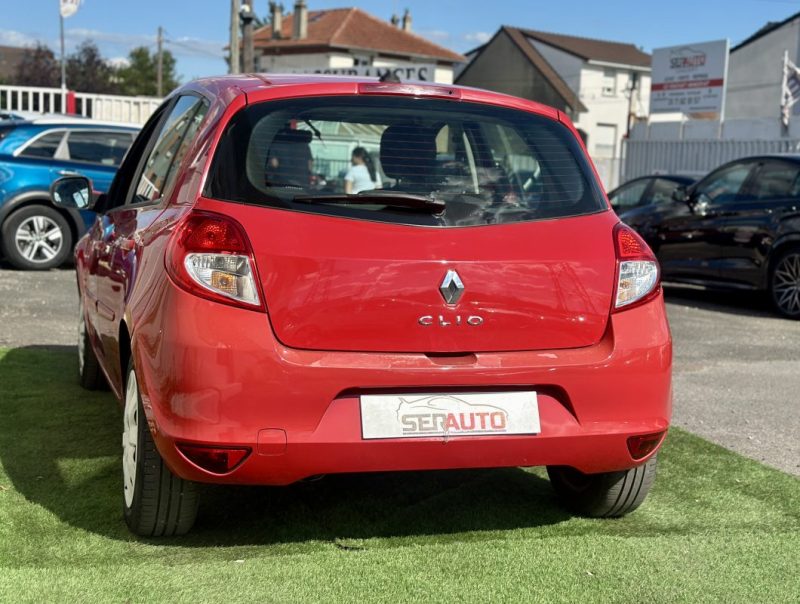 RENAULT CLIO III 