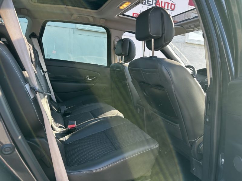 RENAULT SCÉNIC III 2012