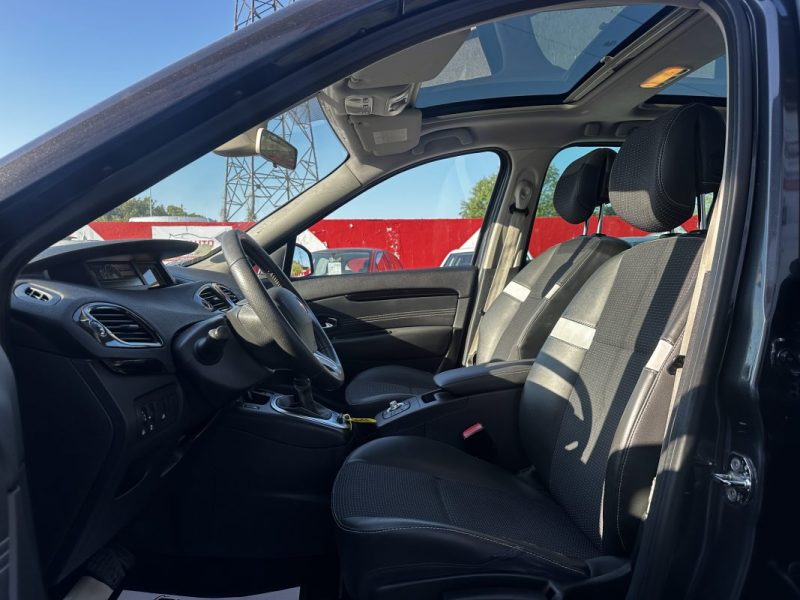 RENAULT SCÉNIC III 2012