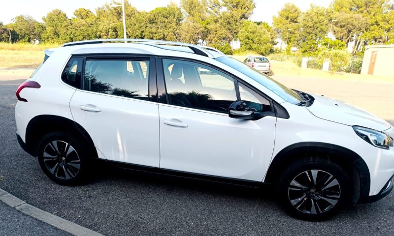 PEUGEOT 2008 1.6 BlueHDi 100ch BVM5 Crossway ALLURE, 5 cv, 5 portes, 2016 garantie 3 mois