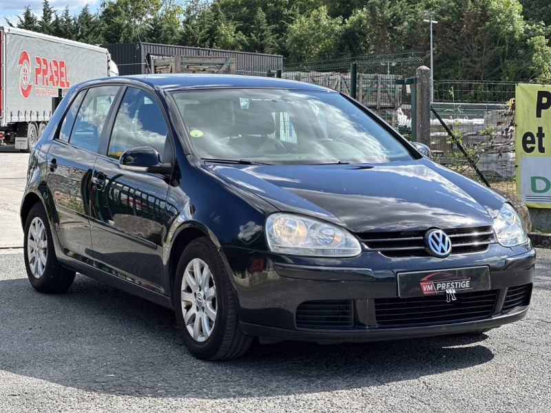 VOLKSWAGEN GOLF 0001