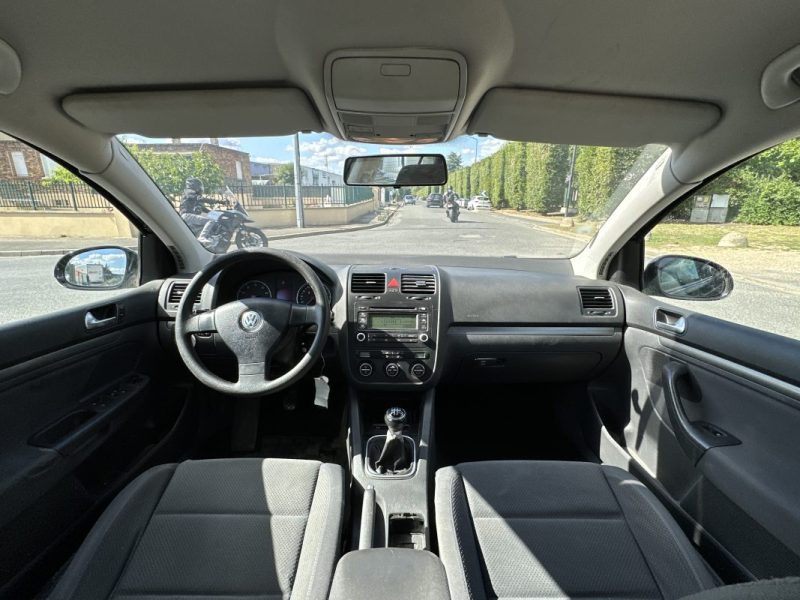 VOLKSWAGEN GOLF 0001