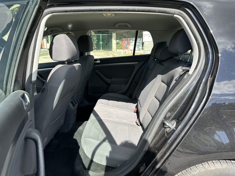 VOLKSWAGEN GOLF 0001