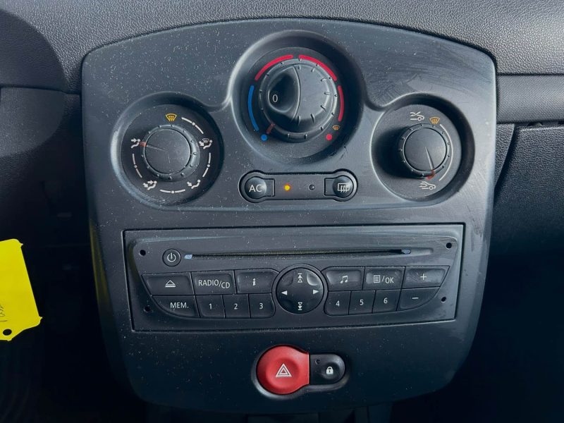 RENAULT CLIO III 2013