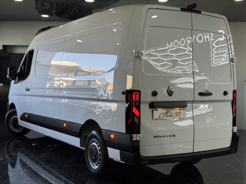 RENAULT MASTER 2024