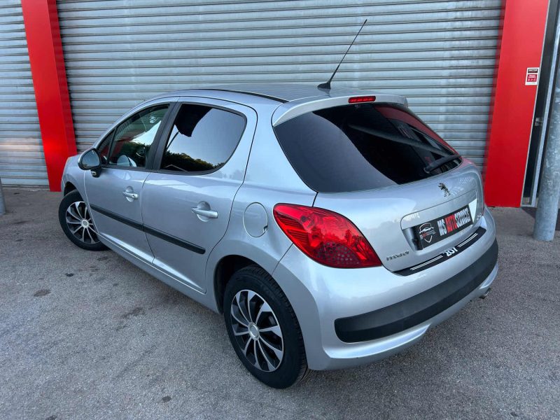PEUGEOT 207 2009
