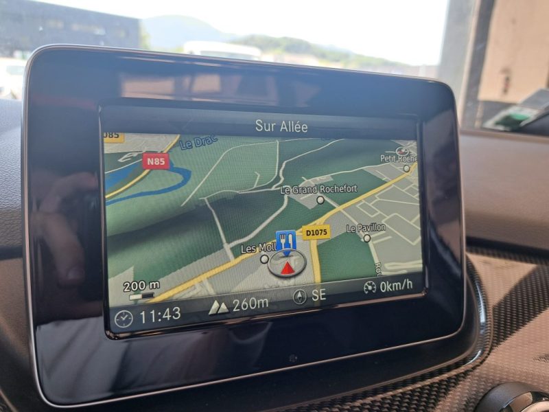 MERCEDES CLASSE B 180D 109ch BVA 7G-DCT Edition Sport Toit Ouvrant Panoramique Ecran GPS