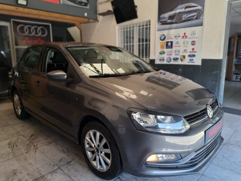 VOLKSWAGEN POLO 2015