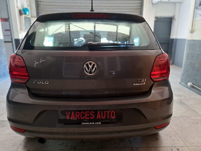 VOLKSWAGEN POLO 2015