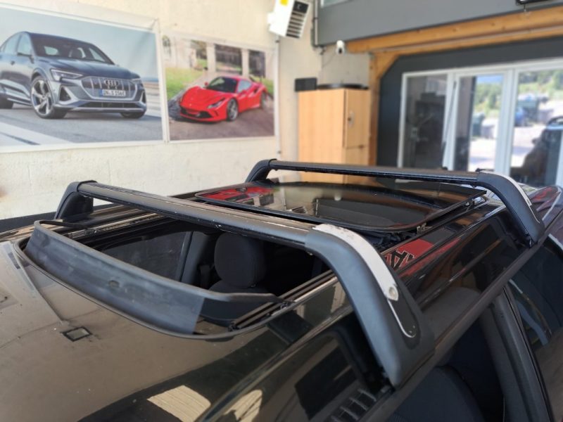 MINI CLUBMAN  JOHN COOPER WORKS 1.6 i 211 Cv BVM6 Toit Ouvrant Panoramique GPS BARRE DE TOIT