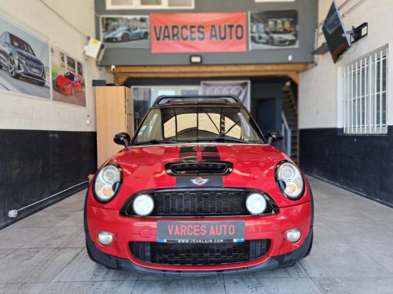 MINI CLUBMAN  JOHN COOPER WORKS 1.6 i 211 Cv BVM6 Toit Ouvrant Panoramique GPS BARRE DE TOIT