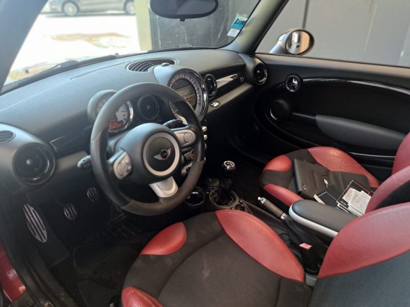 MINI CLUBMAN  JOHN COOPER WORKS 1.6 i 211 Cv BVM6 Toit Ouvrant Panoramique GPS BARRE DE TOIT