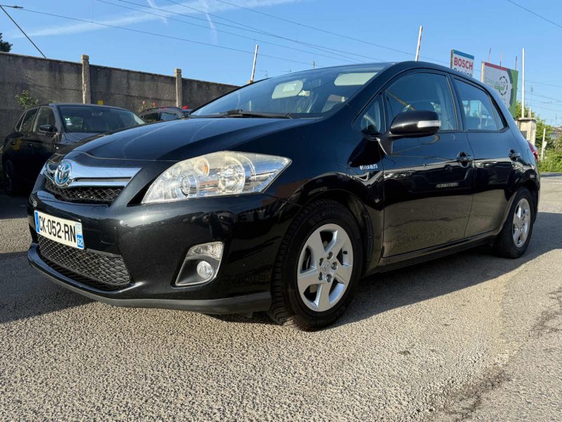 TOYOTA AURIS 2012