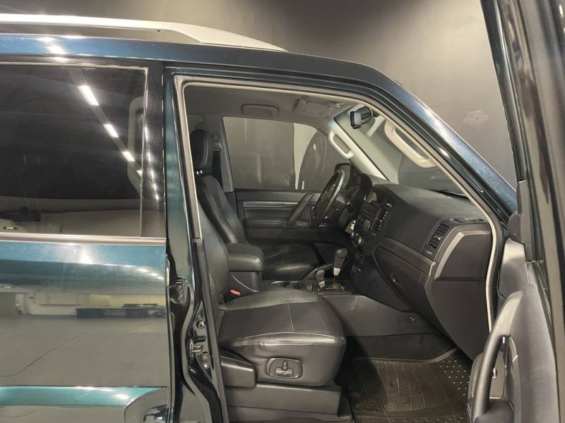 MITSUBISHI PAJERO 3.2 DI-D  2008