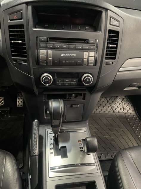 MITSUBISHI PAJERO 3.2 DI-D  2008