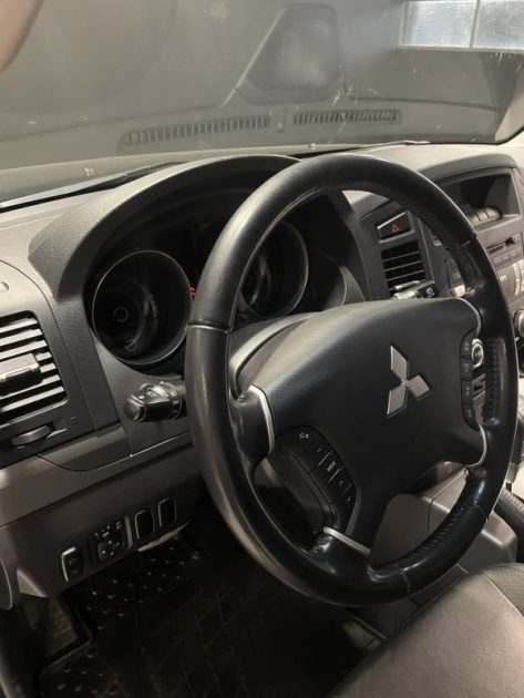 MITSUBISHI PAJERO 3.2 DI-D  2008