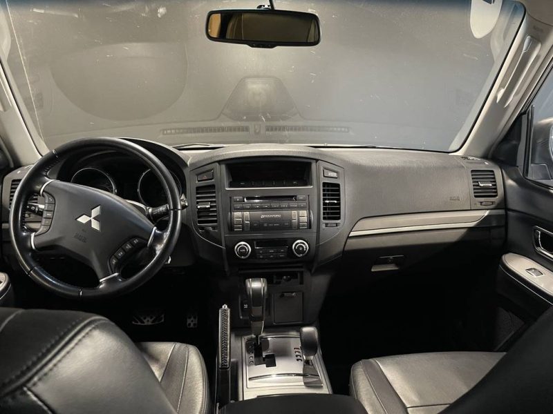 MITSUBISHI PAJERO 3.2 DI-D  2008