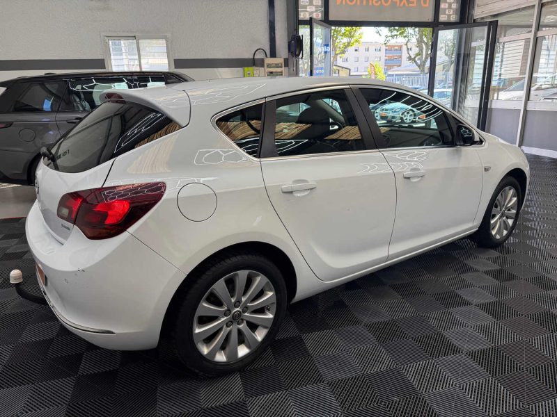 OPEL ASTRA 2015