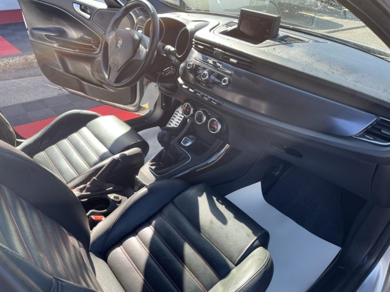 ALFA ROMEO GIULIETTA 2011