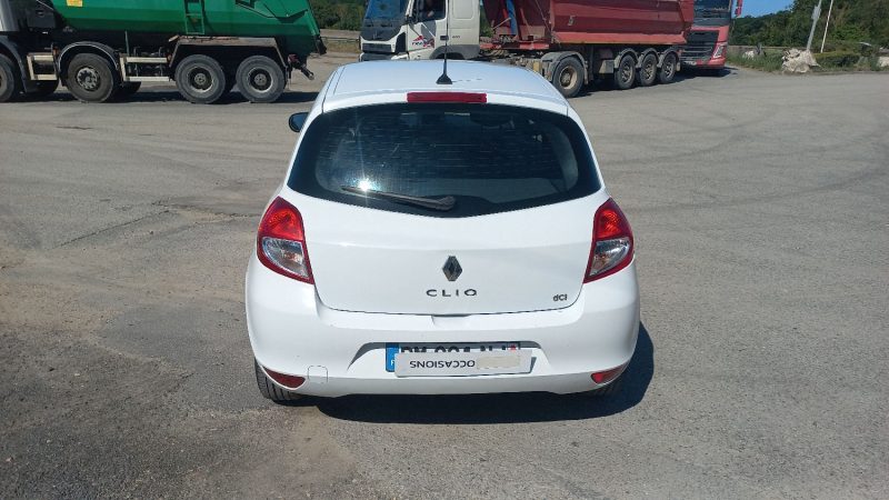 RENAULT CLIO 1ER MAIN TVA 2011