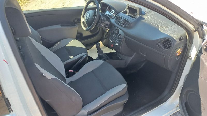 RENAULT CLIO 1ER MAIN TVA 2011