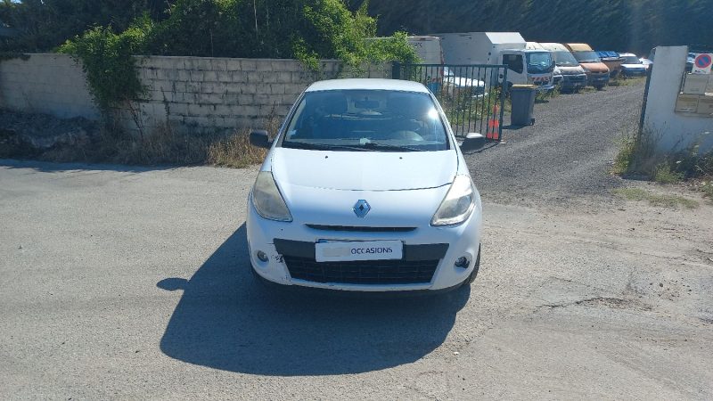RENAULT CLIO 1ER MAIN TVA 2011
