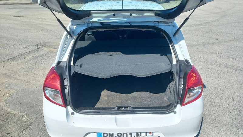 RENAULT CLIO 1ER MAIN TVA 2011