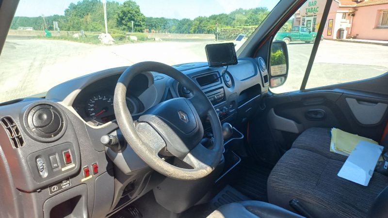 RENAULT MASTER T PLACER 1ER MAIN 2011