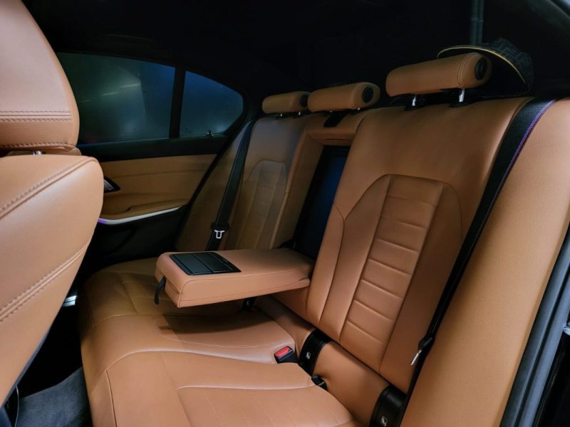 BMW SERIE 3 330E 292ch M-SPORT X DRIVE G20 / TOIT OUVRANT + CAMERA 360° + CUIR COMPLET + TETE HAUTE 