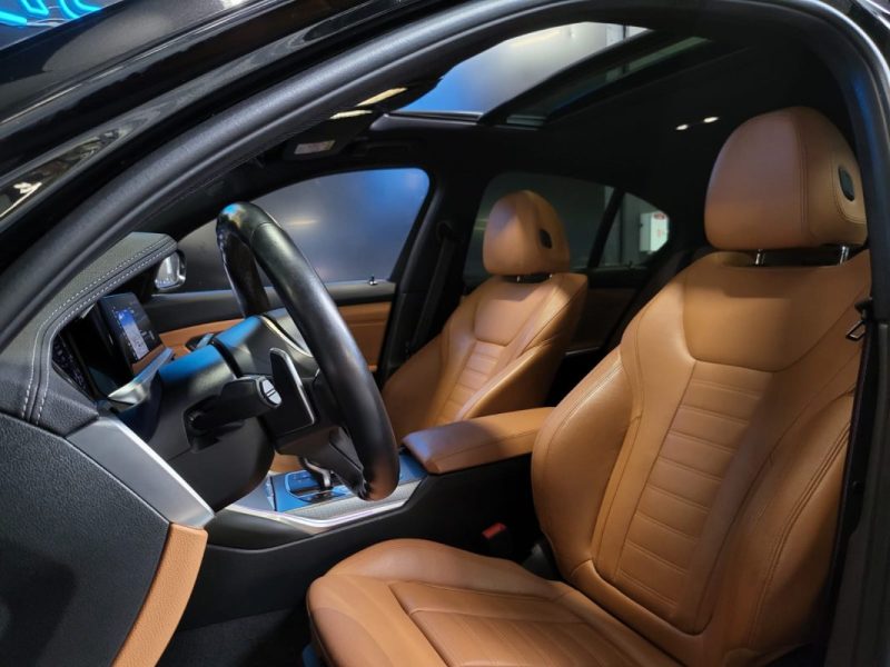 BMW SERIE 3 330E 292ch M-SPORT X DRIVE G20 / TOIT OUVRANT + CAMERA 360° + CUIR COMPLET + TETE HAUTE 